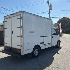 CHEVROLET EXPRESS 3500 - 8