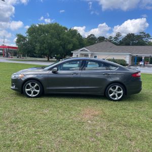 FORD FUSION SE - 3