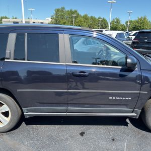 2011 JEEP COMPASS — миниатюра 11