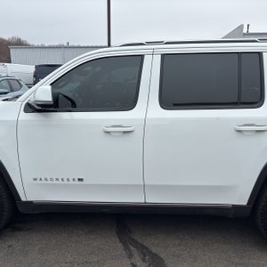 JEEP WAGONEER SERIES III - 4