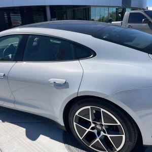 Porsche Taycan 4 - 6