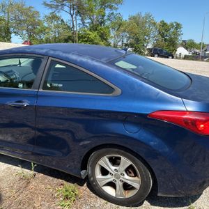 HYUNDAI ELANTRA COUPE GS - 6