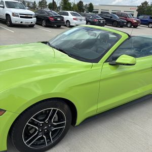 FORD MUSTANG ECOBOOST PREMIUM - 2