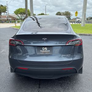 TESLA MODEL Y LONG RANGE - 7