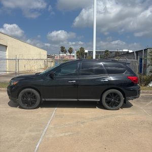 2018 Nissan PATHFINDER SL — фото 3