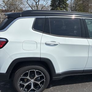 JEEP COMPASS LIMITED - 9