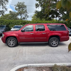 CHEVROLET SUBURBAN LT - 3