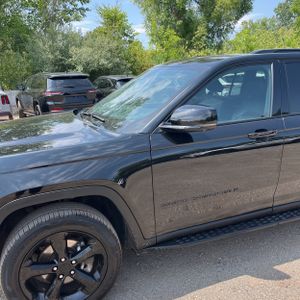 صورة 2 لـ 2024 JEEP GRAND CHEROKEE LIMITED