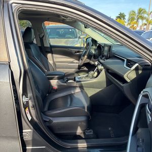 2019 Toyota RAV4 XLE PREMIUM 照片 31