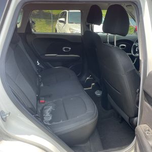 2017 KIA SOUL + — миниатюра 32