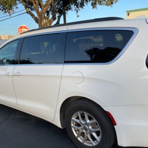 2022 Chrysler PACIFICA TOURING L — фото 6