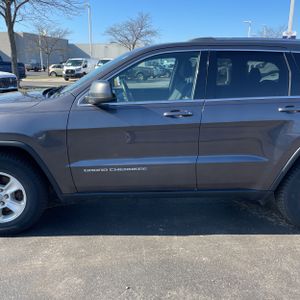 JEEP GRAND CHEROKEE LAREDO - 4