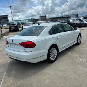 2016 Volkswagen PASSAT 1.8T SE — фото 8