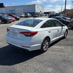 HYUNDAI SONATA SE - 8