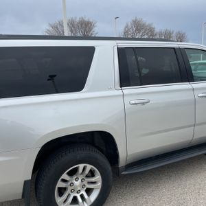 CHEVROLET SUBURBAN LT - 9