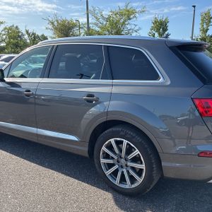 AUDI Q7 2.0T PREMIUM - 6