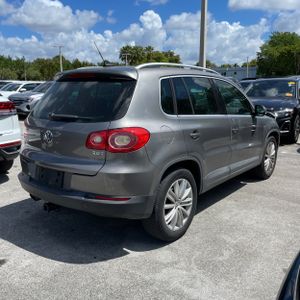 Volkswagen Tiguan SE - 8