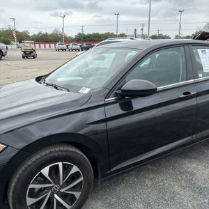 VOLKSWAGEN JETTA S - 2