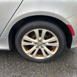 2015 Chrysler 200 LIMITED thumbnail 17