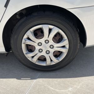 2009 Hyundai ELANTRA GLS — миниатюра 18