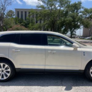 صورة مصغرة 11 لـ 2014 Lincoln MKT BASE