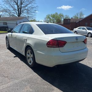 VOLKSWAGEN PASSAT 1.8T S - 5