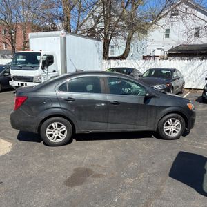 CHEVROLET SONIC LT AUTO - 10