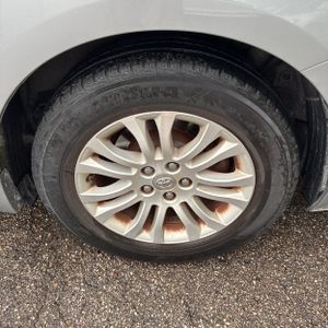 2015 Toyota SIENNA XLE 8-PASSENGER thumbnail 18