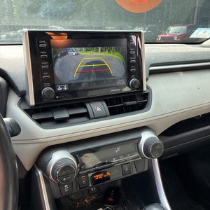 2019 Toyota RAV4 HYBRID XLE — фото 39