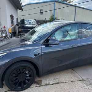 TESLA MODEL Y LONG RANGE - 2