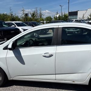 CHEVROLET SONIC - 4