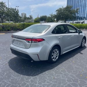 2024 Toyota COROLLA LE 照片 8