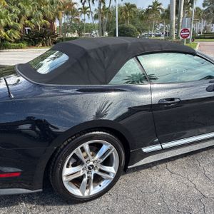 FORD MUSTANG ECOBOOST PREMIUM - 9