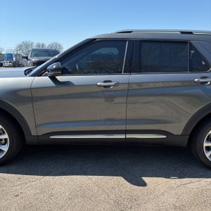 FORD EXPLORER PLATINUM - 4