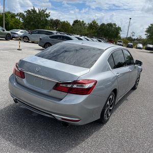 HONDA ACCORD EX-L V6 - 8