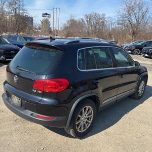VOLKSWAGEN TIGUAN R-LINE - 8