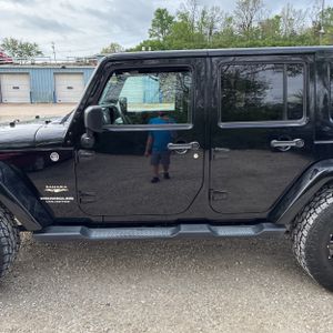 JEEP WRANGLER UNLIMITED SAHARA - 4