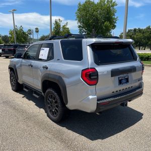 صورة 5 لـ 2026 Toyota 4RUNNER SR5