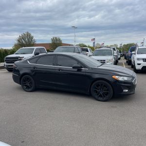 FORD FUSION SE - 10