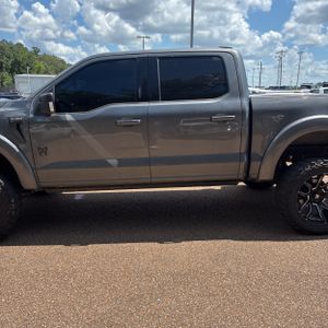 صورة 4 لـ 2023 FORD F-150 XLT