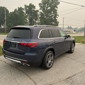 2025 Mercedes-BENZ GLS photo 8