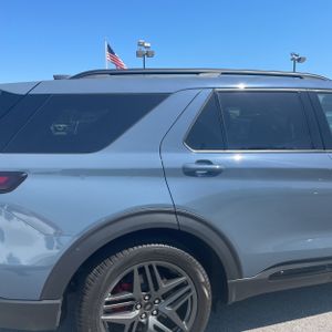 FORD EXPLORER ST - 9