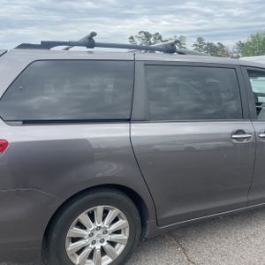 TOYOTA SIENNA - 9