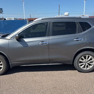 صورة 4 لـ 2017 Nissan ROGUE SV