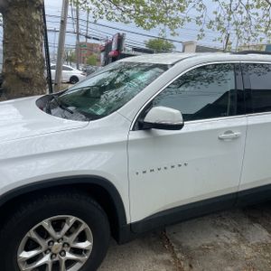 CHEVROLET TRAVERSE LT LEATHER - 2