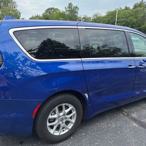 صورة 9 لـ 2021 Chrysler PACIFICA TOURING L