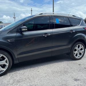 2019 FORD ESCAPE TITANIUM photo 4