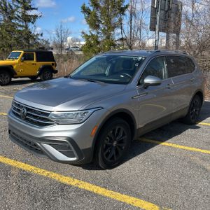 VOLKSWAGEN TIGUAN SE - 1