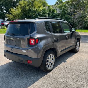 صورة 8 لـ 2021 JEEP RENEGADE LATITUDE