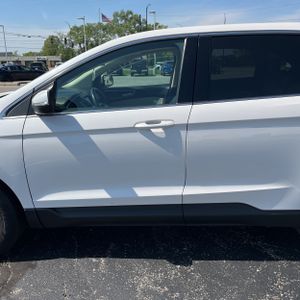 FORD EDGE SEL - 4